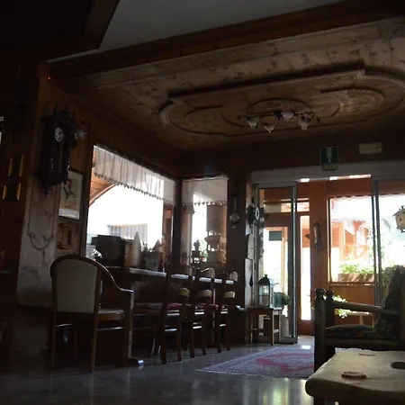 Ambassador In Bormio, Solo Senza Colazione Guest house