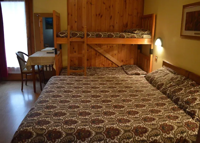 Ambassador In Bormio, Solo Senza Colazione Affittacamere 3*