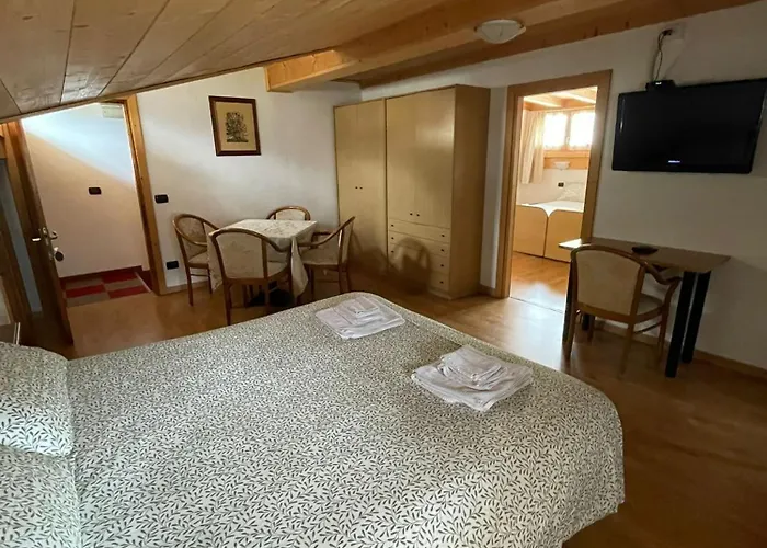 Ambassador In Bormio, Solo Senza Colazione Gasthuis