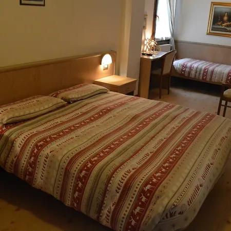 Гостевой дом Ambassador In Bormio, Solo Senza Colazione Бормио